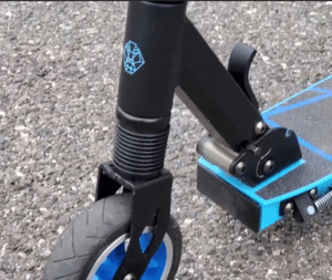 Swagtron Swagger 8 Folding Electric Scooter Closeup