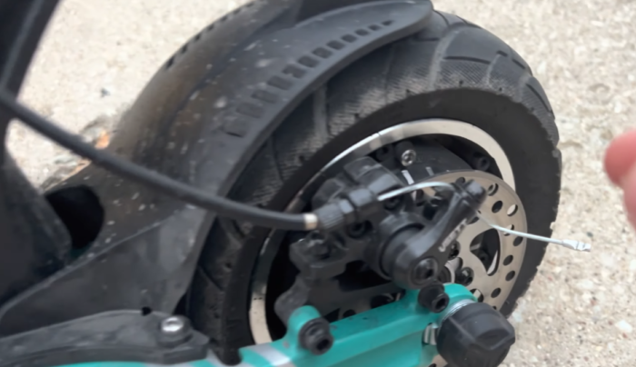 VSETT 9+R tire design