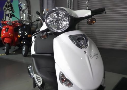 buddy scooter front view